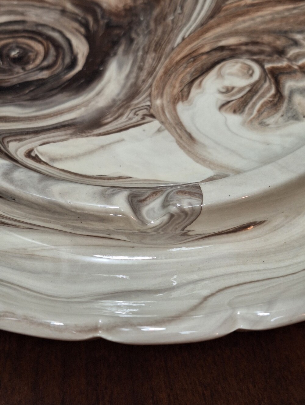 Vtg 80s Ceramic Cream & Brown Marble Swirl Scalloped Edge 10.5 In Ashtray Signed - Picture 9 of 16
